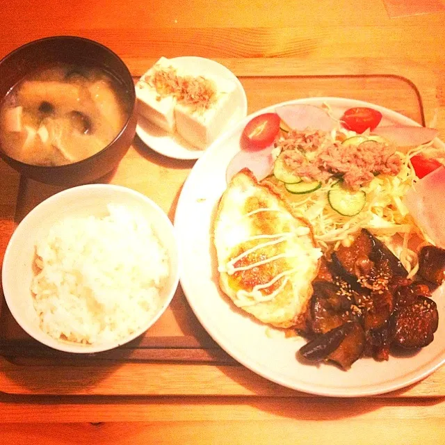 豚肉と茄子の甘辛炒め定食♡|めぐりんさん