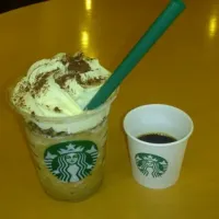 スタバのコーヒーティラミスフラペチーノです。食感が最高です。|けんいちさん