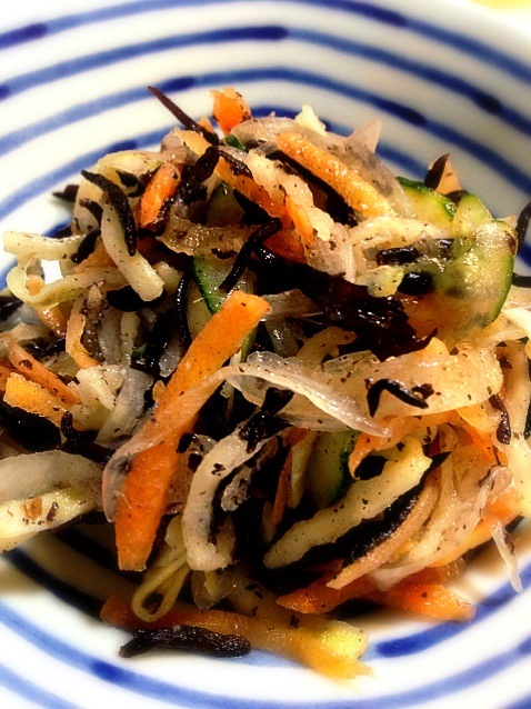 ひじきと切り干し大根ツナとキュウリタマネギのサラダ人参はしりしり器で Koro Snapdish スナップディッシュ Id Ihvjja