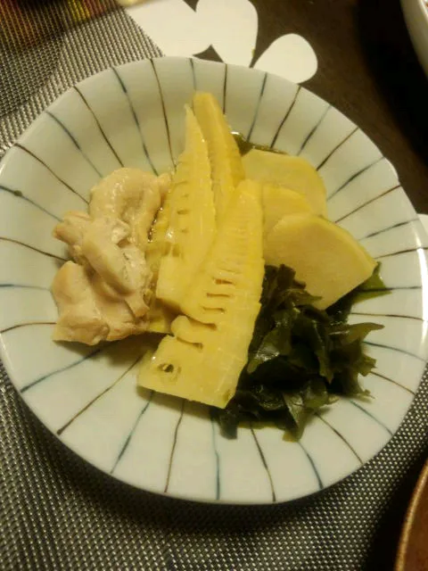 筍とワカメと鶏肉の煮物|ゆかさん