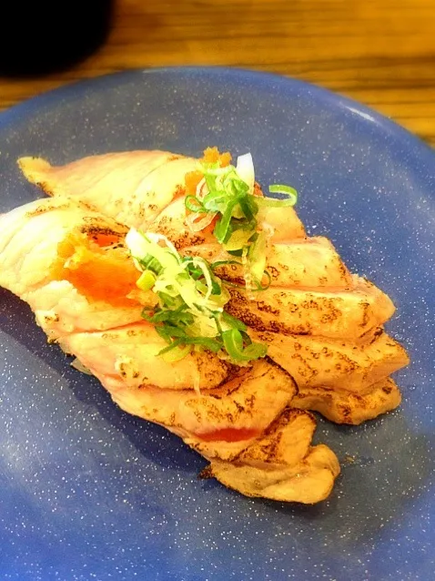 Snapdishの料理写真:炙燒鮪魚肚|Amy🍻🍴さん