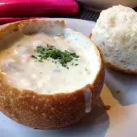 Clam chowder in bread bowl|Astra Varianさん