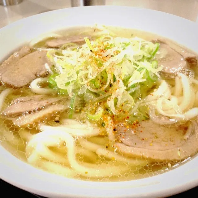 ちょーねむい朝の朝食は京急品川駅の立ち食いそば屋で鴨うどん！|shuさん