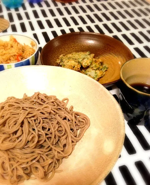 お蕎麦🍀玉ねぎとアサリのかきあげ🍀炊込みご飯|mochaさん