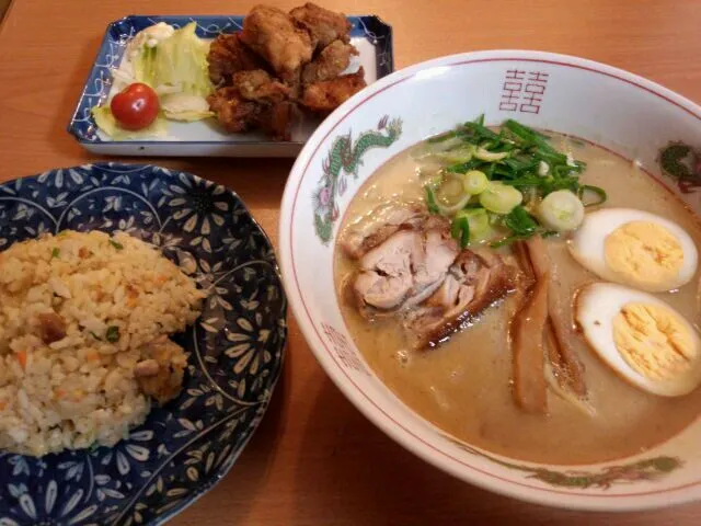 Snapdishの料理写真:手作り天下一品風スープでラーメン定食|Ryouri　Sukiさん