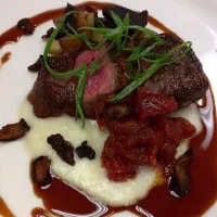 Snapdishの料理写真:bison with grits, tomato jam and bison sauce|scott tealさん