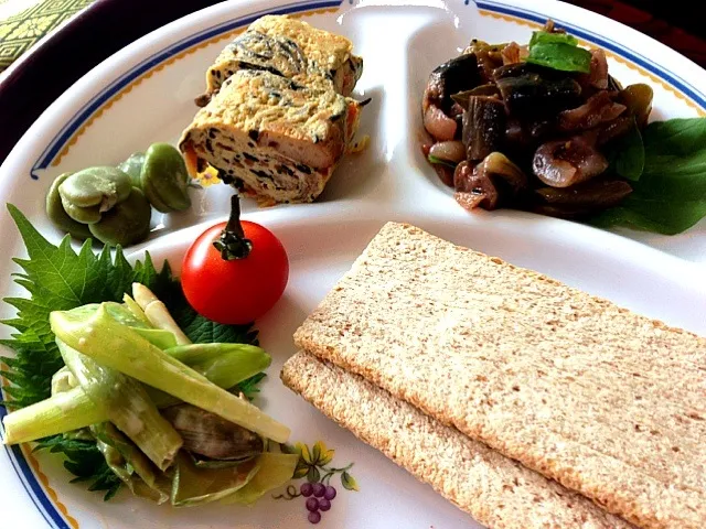 常備菜で朝ご飯❤ひじきの煮物リメイク厚焼卵焼き / Remaked regular side dishes: thick omelette with edible brown algae|鰻大好き❤さん