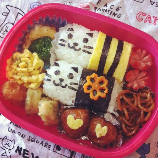 Snapdishの料理写真:にゃんこ弁当〜♪|あんこっとんさん