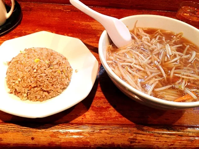 もやし餡掛けラーメンと半チャーハン|TonyYamadaさん