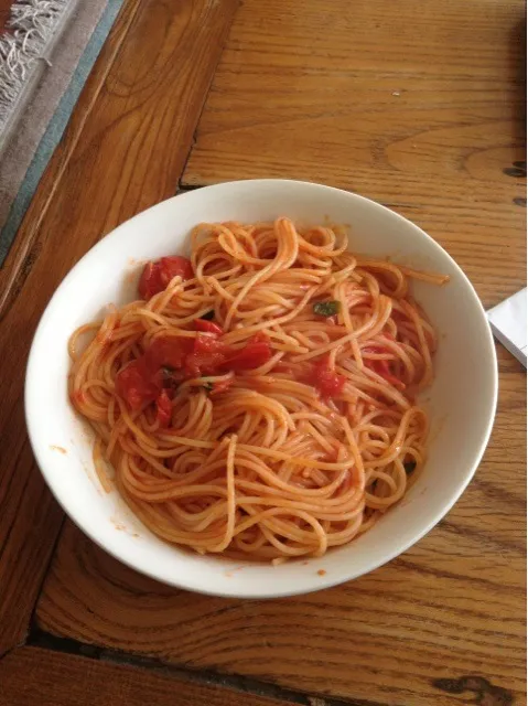 Basil and tomato pasta|giacomo liさん