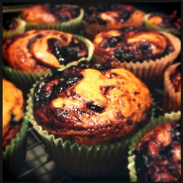 Lemon and blueberry compote muffins.|S Bさん