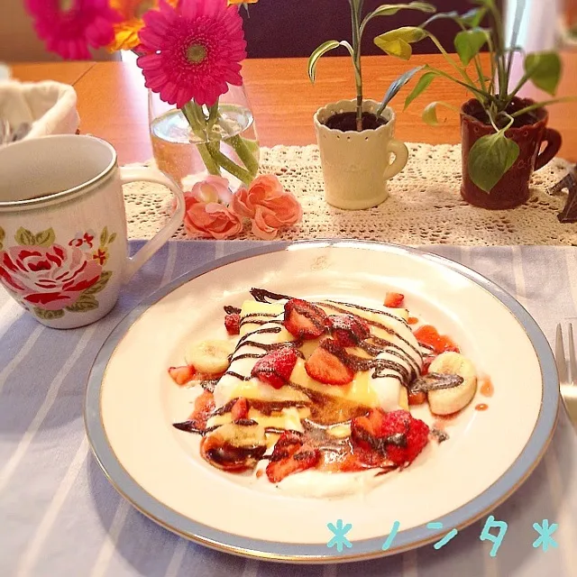 Snapdishの料理写真:バナナとイチゴのクレープ♡レンジカスタードレシピ付♡|＊ノンタ＊さん