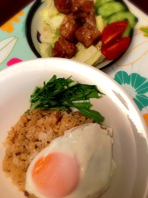 夕飯〜ナシゴレン 焼き鳥サラダ〜|美羽さん