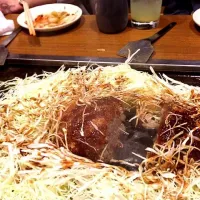 Snapdishの料理写真:巨大メンチカツ|2002161さん