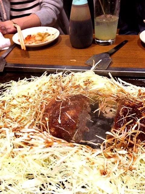 Snapdishの料理写真:巨大メンチカツ|2002161さん