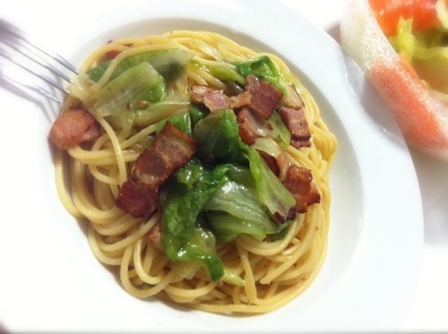 お手軽 レタスたっぷりパスタ♪
