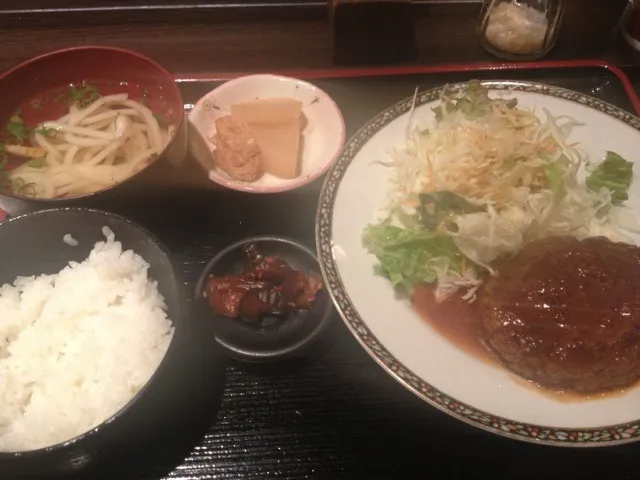 煮込みハンバーグ定食|JUNOさん