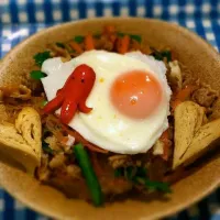 Snapdishの料理写真:豚肉のチャプチェ丼|askaさん