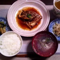 鯛の煮付け＊小松菜の煮浸し＊もやしの中華和え＊鯛のお汁|なつみさん