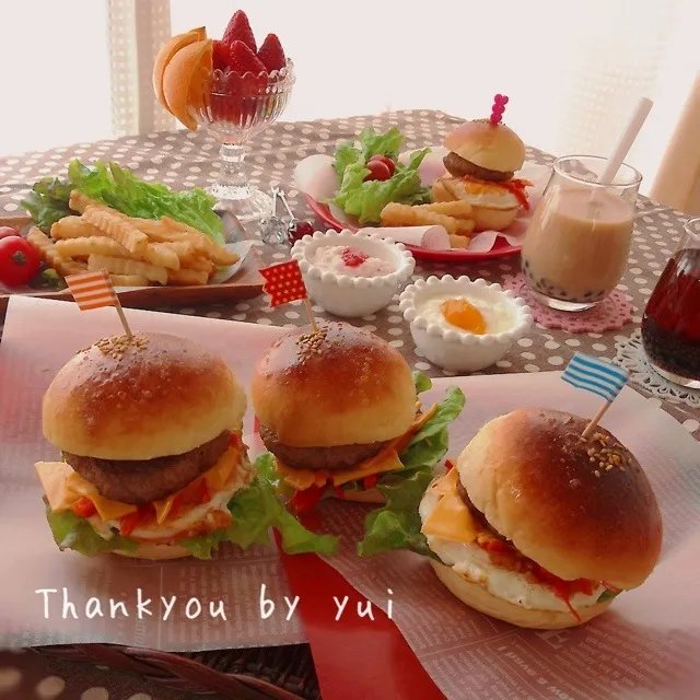 4月21日今日の朝ごはん♡手作りバンズでハンバーガー♡|ゆぃさん