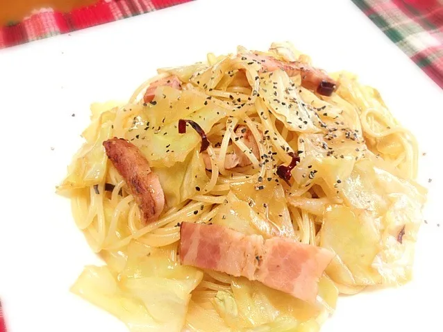 春キャベツとベーコンのアンチョビパスタ🍝|🍎ゆかりんご🍎さん