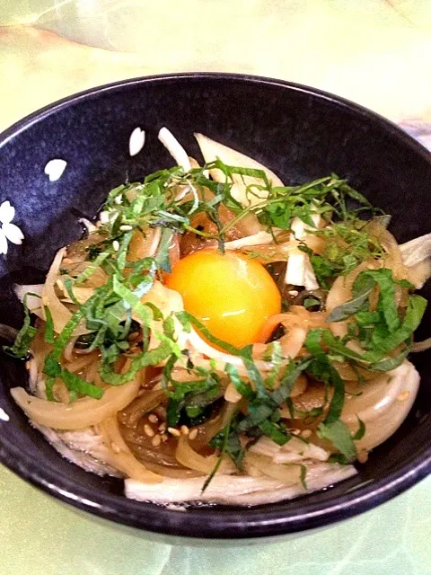 山芋と新玉ねぎの麺つゆ漬け|きくりさん