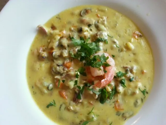 Snapdishの料理写真:seafood chowder|globetrotterさん