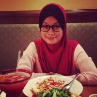 Tony Romas|Fathiah Badawiさん