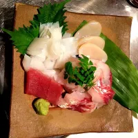 Snapdishの料理写真:はりイカに平貝にシクチに赤舌にマグロのお刺身|Hidetoshiさん