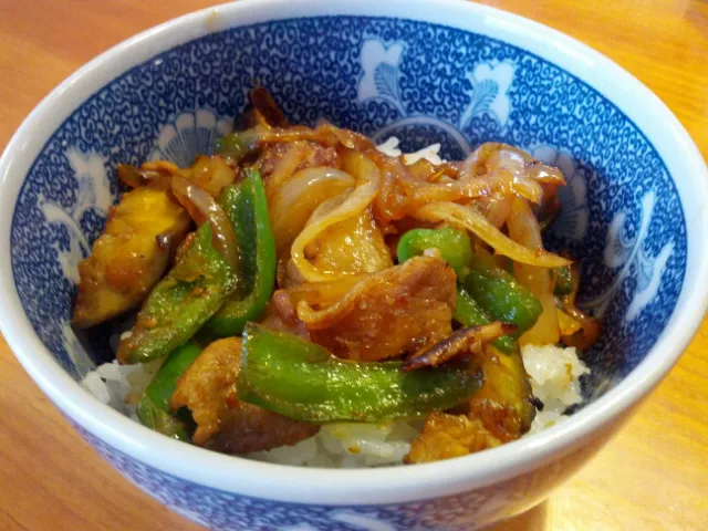 豚肉と茄子の味噌炒め丼|kinokodonさん