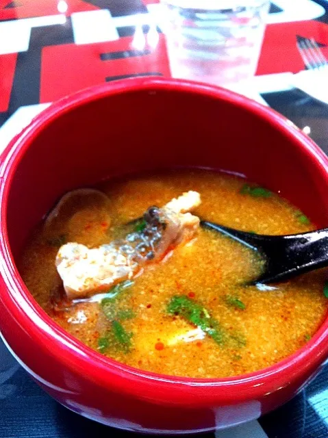 Snapdishの料理写真:Red Tom Yum|tiffany chendrainyさん