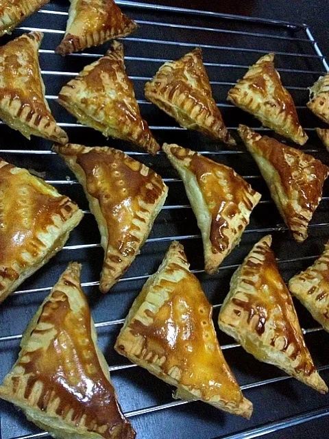 Oven Baked Curry Puff|FRさん