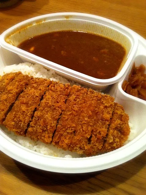 Snapdishの料理写真:エビ煮込みカレー、ビーフカツトッピング４辛いただきました。|abe yoshiroさん