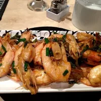 Snapdishの料理写真:Chili basil prawn|yu huangさん