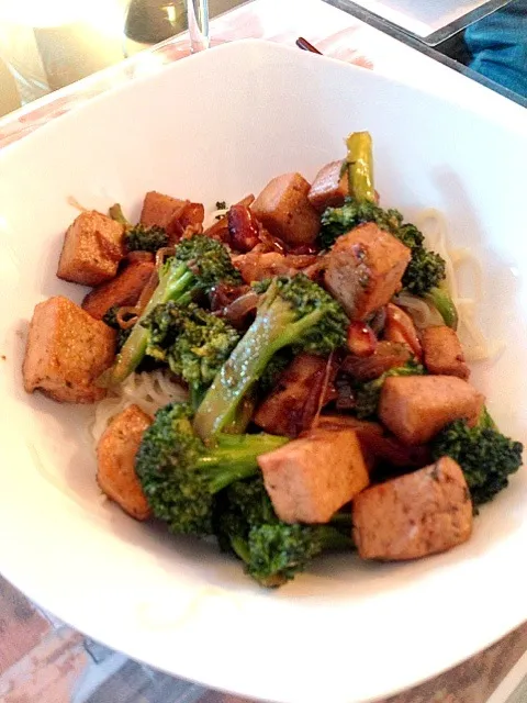 Tofu and broccoli|Carine Rafieさん