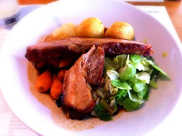 Newlyn's farm pork with apple sauce|Fredさん