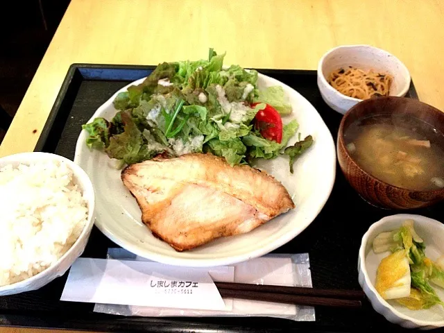 つぼ鯛の塩焼き定食|ネモcafeさん