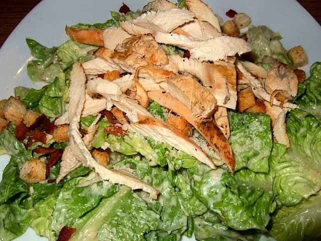 Caesar Salad with Roasted Chicken|Yvonne Limさん