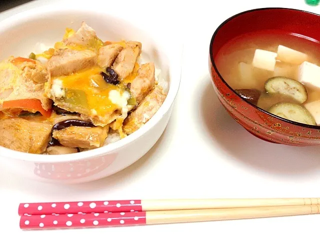 簡単親子丼、みそ汁|ひいたんさん