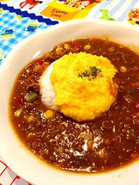 ふわとろ卵のオムキーマカレー|うっちーさん