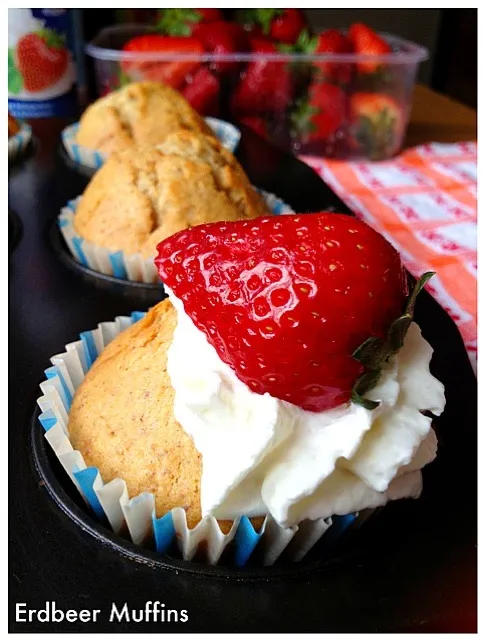 Strawberry Muffins|Yunita Weisさん