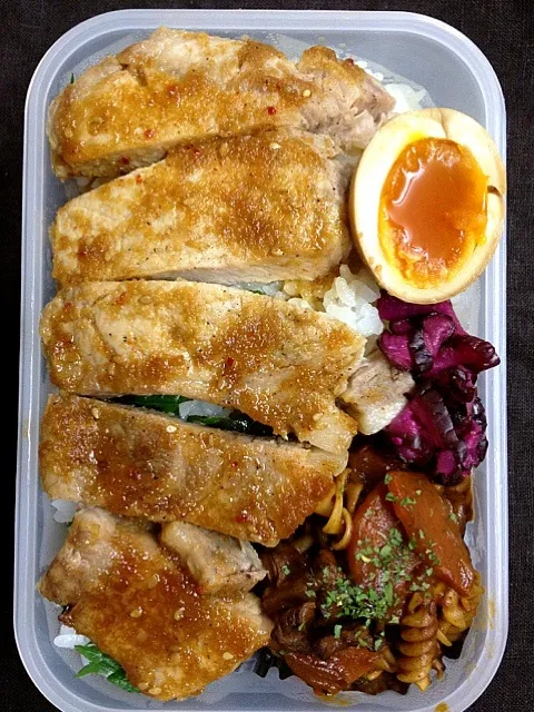 Snapdishの料理写真:100均ブラザーズ、本日のお弁当|グラコロさん