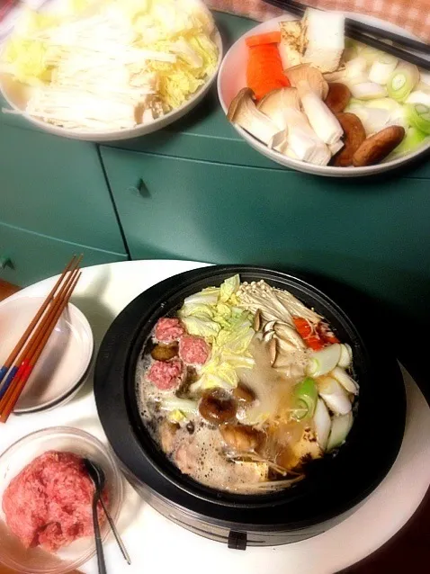 Snapdishの料理写真:Japanese style "nabe" (pot cooking)|Emi Chiba-Smithさん