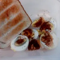 Toast & hard boiled egg|nor zarinaさん