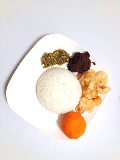 Snapdishの料理写真:Nasi padang paket A|deedee nadyaさん