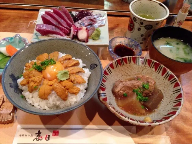 Snapdishの料理写真:ウニ丼セット|肉大好きさん