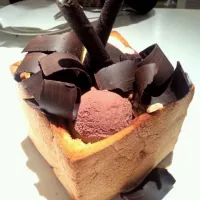 Snapdishの料理写真:Chocolate Honey Toast|Agnes Jeoさん