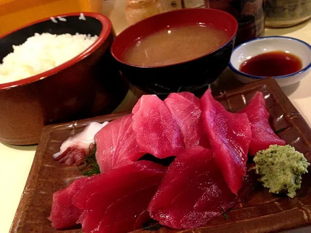 Snapdishの料理写真:ミックス刺身定食頭でっかち@おやじ(岩本町)|塩豚骨さん