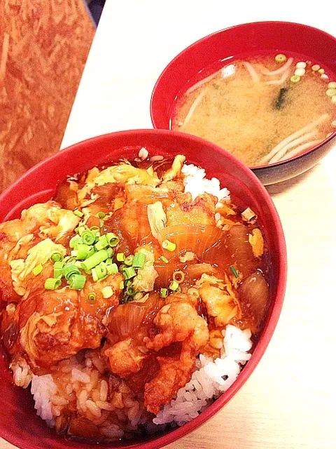 卵餡かけ唐揚げ丼♡|まゆゆんこ♡さん