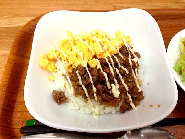 まかないそぼろ丼|まからいとさん